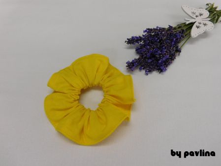 Gumička do vlasů / scrunchies - Žlutá