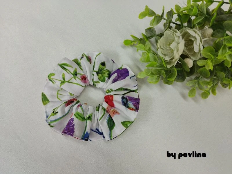 Gumička do vlasů / scrunchies - Rozkvetlá louka