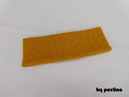 Dívčí / dámská zimní čelenka - Hořčicové copánky