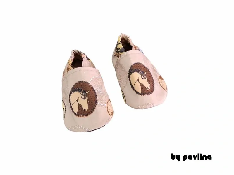 Dětské capáčky s protiskluzem - Koně na camel