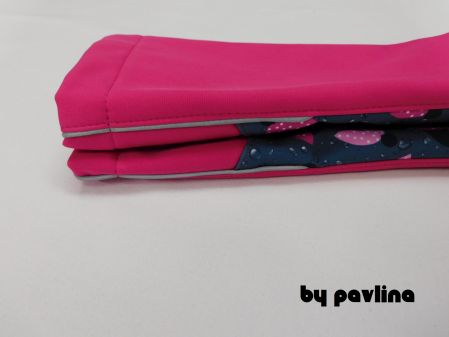 Dívčí zimní softshellové kalhoty - Malinové + Berušky