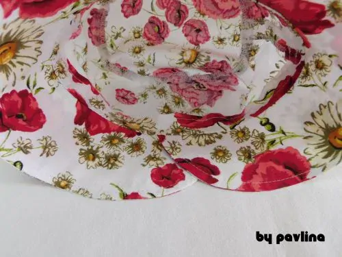 Dívčí klobouček - Rozkvetlé máky