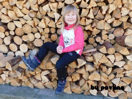 Dívčí zimní rostoucí softshellové kalhoty - Černé + Motýlci