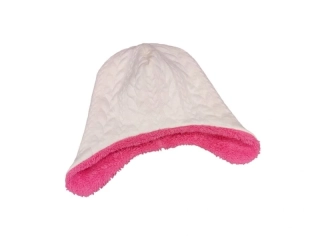 Dívčí zimní čepice - Smetanové copánky 2